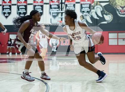 Thumbnail 2 in Plano vs Sachse (UIL 6A Regional Quarterfinal Playoff) photogallery.