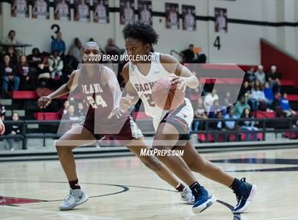 Thumbnail 1 in Plano vs Sachse (UIL 6A Regional Quarterfinal Playoff) photogallery.