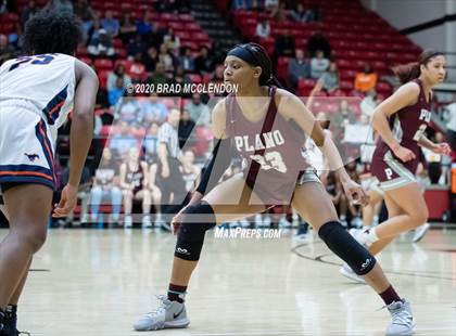 Thumbnail 2 in Plano vs Sachse (UIL 6A Regional Quarterfinal Playoff) photogallery.