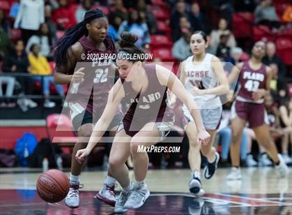 Thumbnail 3 in Plano vs Sachse (UIL 6A Regional Quarterfinal Playoff) photogallery.