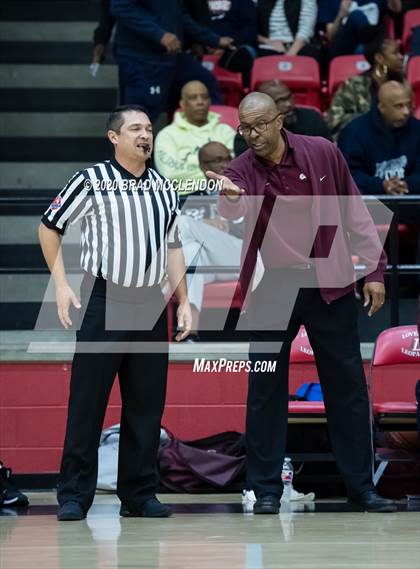 Thumbnail 2 in Plano vs Sachse (UIL 6A Regional Quarterfinal Playoff) photogallery.