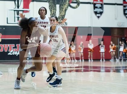 Thumbnail 3 in Plano vs Sachse (UIL 6A Regional Quarterfinal Playoff) photogallery.