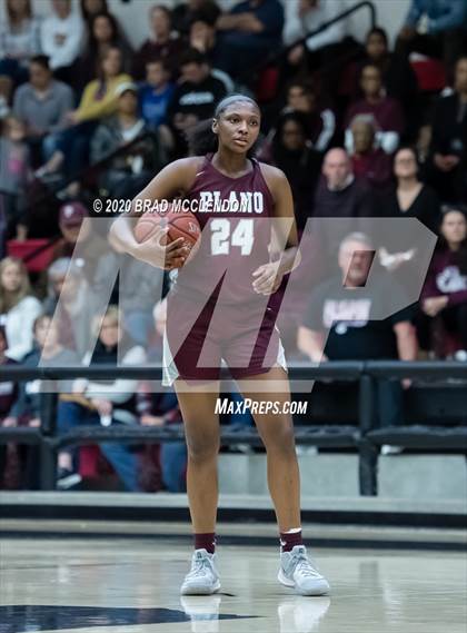 Thumbnail 3 in Plano vs Sachse (UIL 6A Regional Quarterfinal Playoff) photogallery.