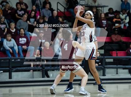 Thumbnail 3 in Plano vs Sachse (UIL 6A Regional Quarterfinal Playoff) photogallery.