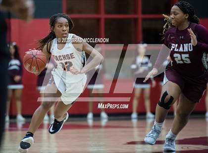 Thumbnail 3 in Plano vs Sachse (UIL 6A Regional Quarterfinal Playoff) photogallery.