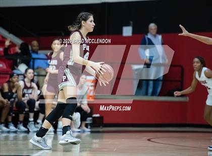 Thumbnail 2 in Plano vs Sachse (UIL 6A Regional Quarterfinal Playoff) photogallery.