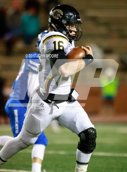 Thumbnail 3 in Canadian vs. Childress (UIL 3A D2 Quarterfinal) photogallery.