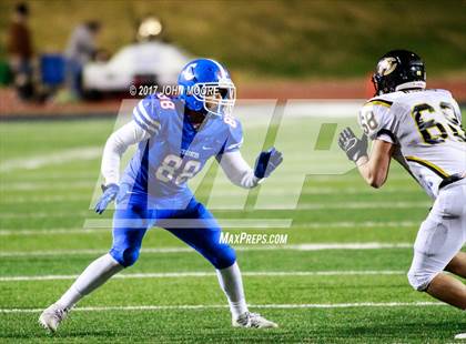 Thumbnail 3 in Canadian vs. Childress (UIL 3A D2 Quarterfinal) photogallery.