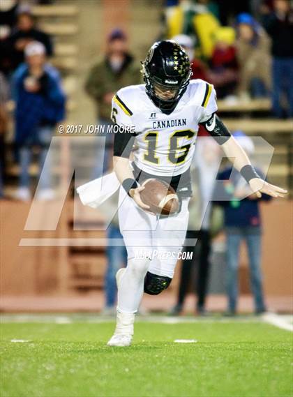 Thumbnail 2 in Canadian vs. Childress (UIL 3A D2 Quarterfinal) photogallery.