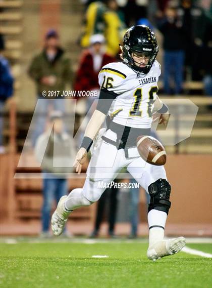 Thumbnail 3 in Canadian vs. Childress (UIL 3A D2 Quarterfinal) photogallery.