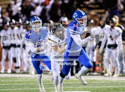 Thumbnail 3 in Canadian vs. Childress (UIL 3A D2 Quarterfinal) photogallery.
