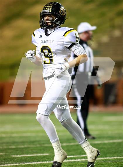 Thumbnail 2 in Canadian vs. Childress (UIL 3A D2 Quarterfinal) photogallery.