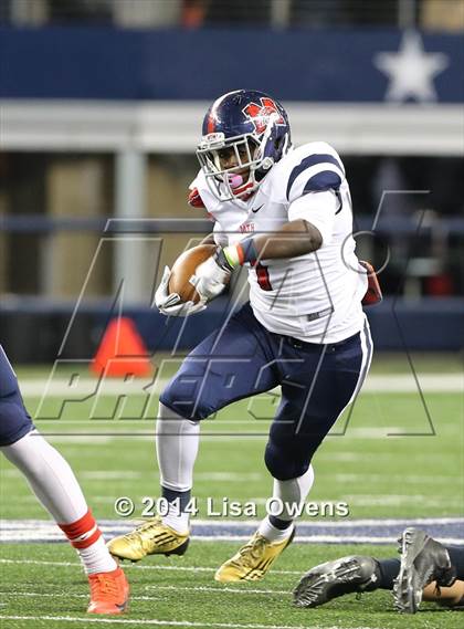 Thumbnail 2 in Boyd vs. Fossil Ridge (UIL 6A Division 2 Region 1 Bi-District Playoff) photogallery.