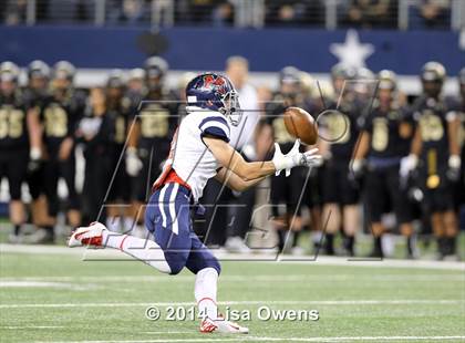 Thumbnail 2 in Boyd vs. Fossil Ridge (UIL 6A Division 2 Region 1 Bi-District Playoff) photogallery.