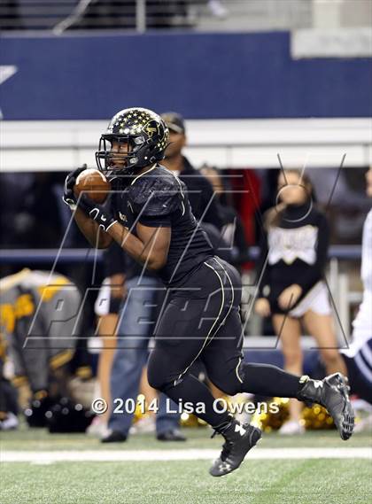 Thumbnail 1 in Boyd vs. Fossil Ridge (UIL 6A Division 2 Region 1 Bi-District Playoff) photogallery.