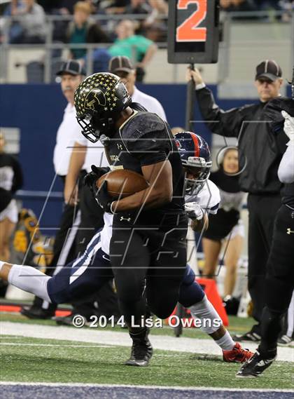 Thumbnail 2 in Boyd vs. Fossil Ridge (UIL 6A Division 2 Region 1 Bi-District Playoff) photogallery.
