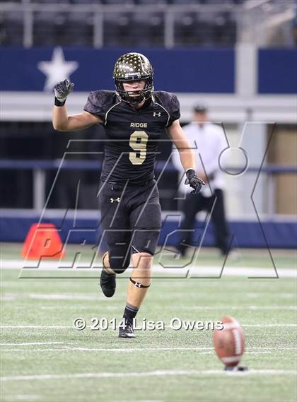 Thumbnail 2 in Boyd vs. Fossil Ridge (UIL 6A Division 2 Region 1 Bi-District Playoff) photogallery.
