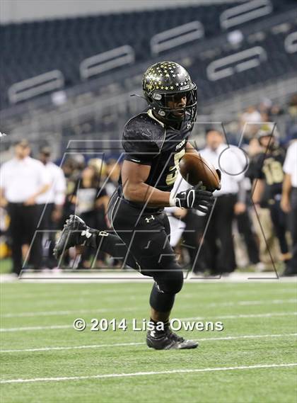 Thumbnail 1 in Boyd vs. Fossil Ridge (UIL 6A Division 2 Region 1 Bi-District Playoff) photogallery.