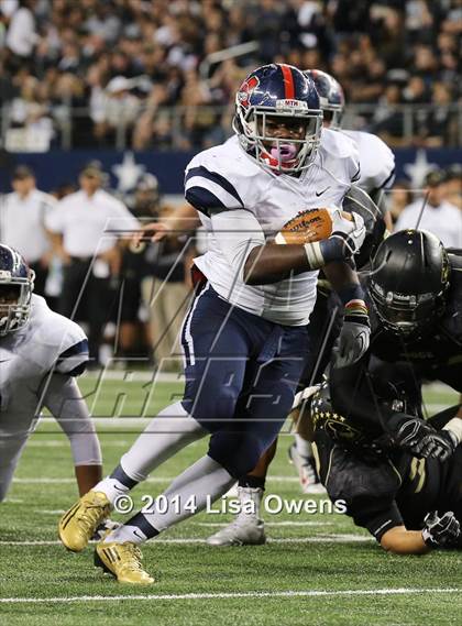 Thumbnail 2 in Boyd vs. Fossil Ridge (UIL 6A Division 2 Region 1 Bi-District Playoff) photogallery.