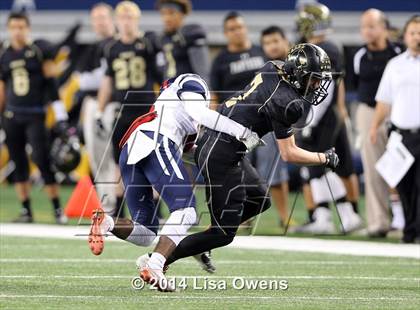 Thumbnail 1 in Boyd vs. Fossil Ridge (UIL 6A Division 2 Region 1 Bi-District Playoff) photogallery.