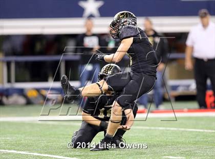 Thumbnail 1 in Boyd vs. Fossil Ridge (UIL 6A Division 2 Region 1 Bi-District Playoff) photogallery.
