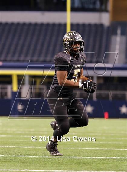 Thumbnail 2 in Boyd vs. Fossil Ridge (UIL 6A Division 2 Region 1 Bi-District Playoff) photogallery.