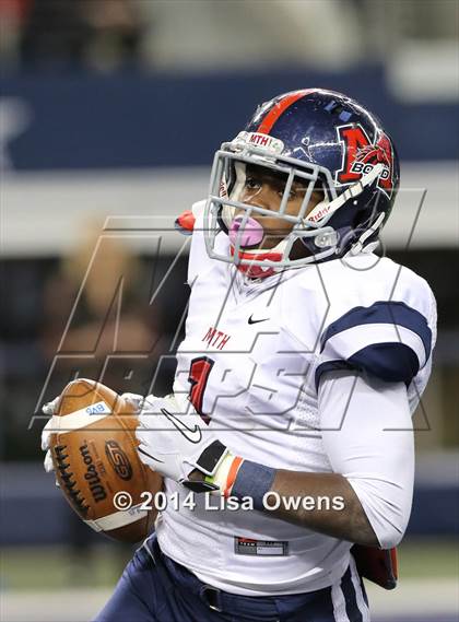 Thumbnail 1 in Boyd vs. Fossil Ridge (UIL 6A Division 2 Region 1 Bi-District Playoff) photogallery.