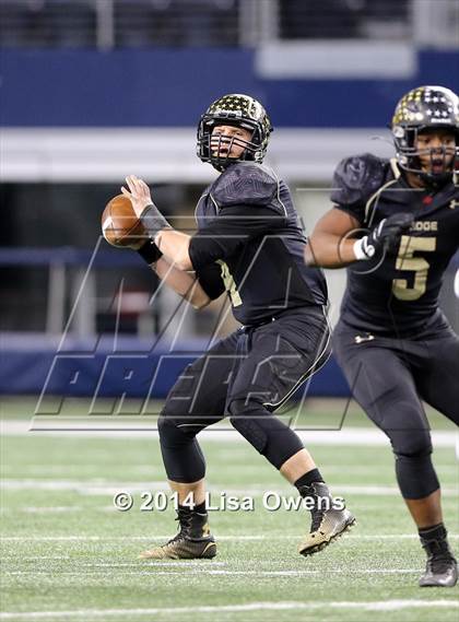 Thumbnail 1 in Boyd vs. Fossil Ridge (UIL 6A Division 2 Region 1 Bi-District Playoff) photogallery.