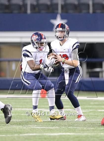 Thumbnail 2 in Boyd vs. Fossil Ridge (UIL 6A Division 2 Region 1 Bi-District Playoff) photogallery.