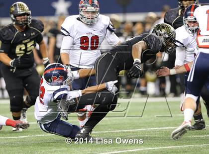 Thumbnail 1 in Boyd vs. Fossil Ridge (UIL 6A Division 2 Region 1 Bi-District Playoff) photogallery.