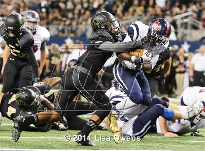 Thumbnail 1 in Boyd vs. Fossil Ridge (UIL 6A Division 2 Region 1 Bi-District Playoff) photogallery.