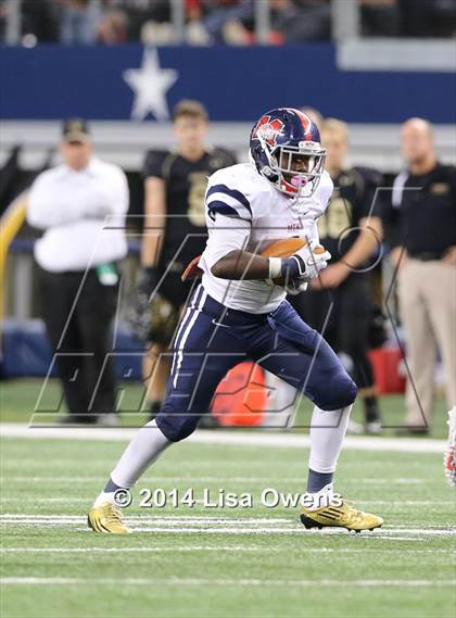 Thumbnail 1 in Boyd vs. Fossil Ridge (UIL 6A Division 2 Region 1 Bi-District Playoff) photogallery.