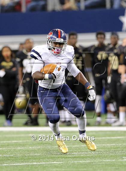 Thumbnail 1 in Boyd vs. Fossil Ridge (UIL 6A Division 2 Region 1 Bi-District Playoff) photogallery.