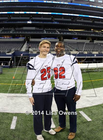 Thumbnail 2 in Boyd vs. Fossil Ridge (UIL 6A Division 2 Region 1 Bi-District Playoff) photogallery.