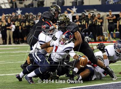Thumbnail 2 in Boyd vs. Fossil Ridge (UIL 6A Division 2 Region 1 Bi-District Playoff) photogallery.