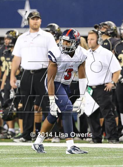 Thumbnail 2 in Boyd vs. Fossil Ridge (UIL 6A Division 2 Region 1 Bi-District Playoff) photogallery.