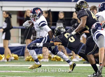 Thumbnail 2 in Boyd vs. Fossil Ridge (UIL 6A Division 2 Region 1 Bi-District Playoff) photogallery.