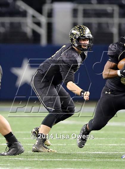 Thumbnail 1 in Boyd vs. Fossil Ridge (UIL 6A Division 2 Region 1 Bi-District Playoff) photogallery.