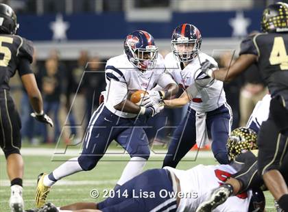 Thumbnail 2 in Boyd vs. Fossil Ridge (UIL 6A Division 2 Region 1 Bi-District Playoff) photogallery.