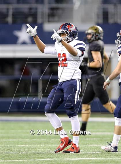 Thumbnail 1 in Boyd vs. Fossil Ridge (UIL 6A Division 2 Region 1 Bi-District Playoff) photogallery.