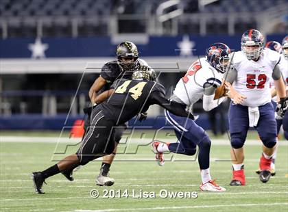 Thumbnail 1 in Boyd vs. Fossil Ridge (UIL 6A Division 2 Region 1 Bi-District Playoff) photogallery.