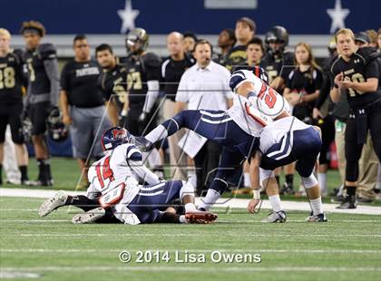 Thumbnail 1 in Boyd vs. Fossil Ridge (UIL 6A Division 2 Region 1 Bi-District Playoff) photogallery.