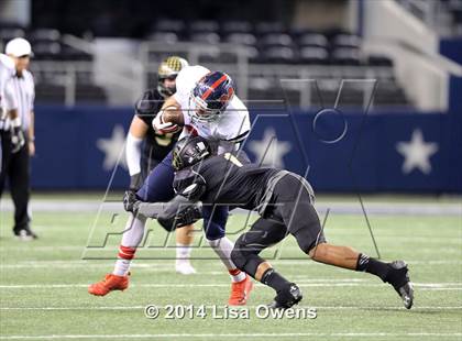 Thumbnail 2 in Boyd vs. Fossil Ridge (UIL 6A Division 2 Region 1 Bi-District Playoff) photogallery.
