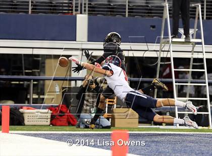 Thumbnail 1 in Boyd vs. Fossil Ridge (UIL 6A Division 2 Region 1 Bi-District Playoff) photogallery.