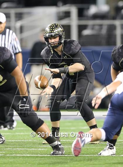 Thumbnail 1 in Boyd vs. Fossil Ridge (UIL 6A Division 2 Region 1 Bi-District Playoff) photogallery.