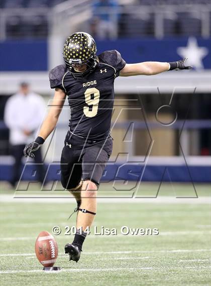 Thumbnail 1 in Boyd vs. Fossil Ridge (UIL 6A Division 2 Region 1 Bi-District Playoff) photogallery.