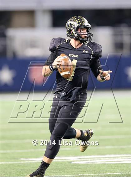 Thumbnail 1 in Boyd vs. Fossil Ridge (UIL 6A Division 2 Region 1 Bi-District Playoff) photogallery.