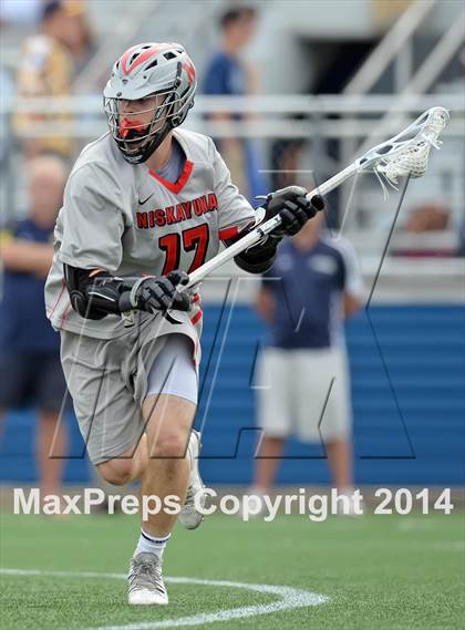 Thumbnail 1 in Niskayuna vs. Massapequa (NYSPHSAA Class A Semifinal) photogallery.