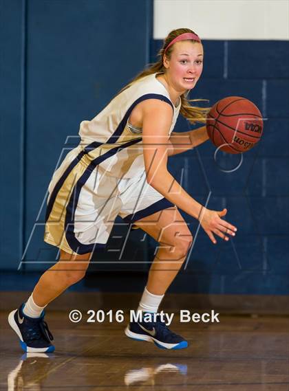 Thumbnail 3 in Helias vs California (Central Bank Shootout) photogallery.
