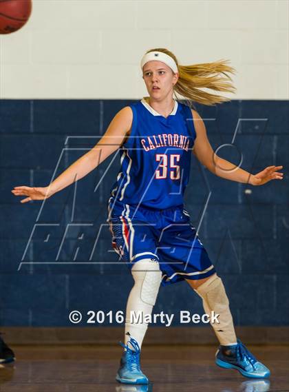 Thumbnail 1 in Helias vs California (Central Bank Shootout) photogallery.